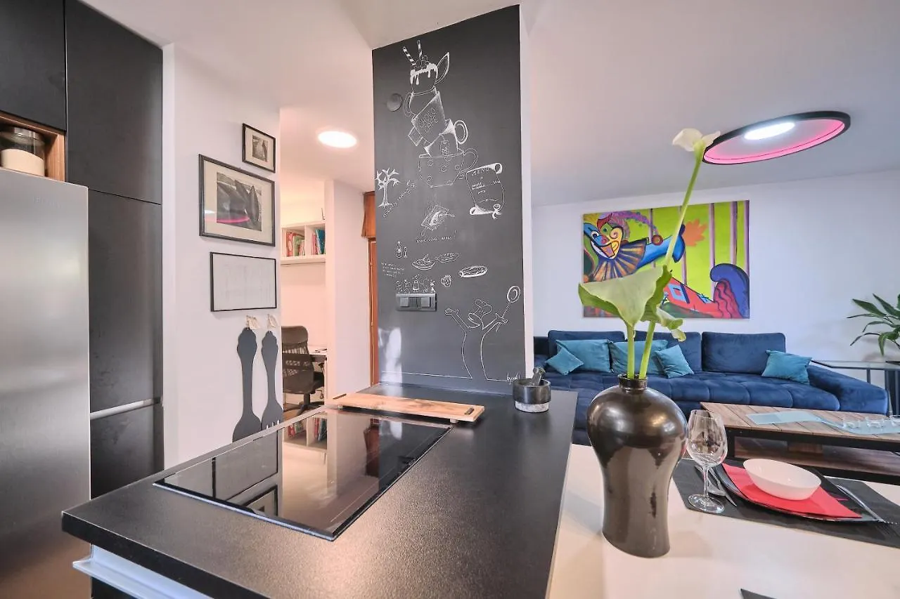 Dreamarthome Split Apartamento